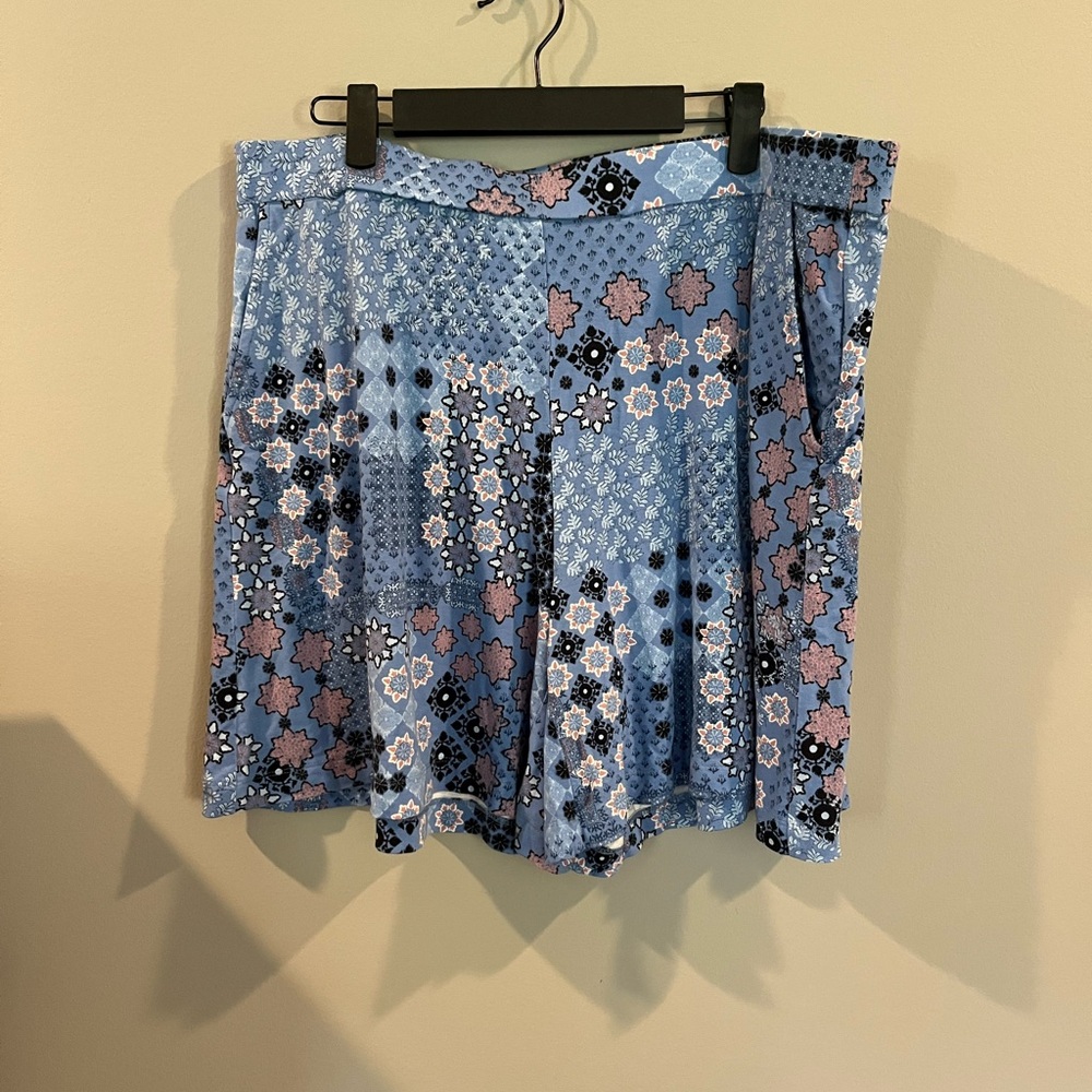 J. Jill Blue Floral Patchwork Shorts